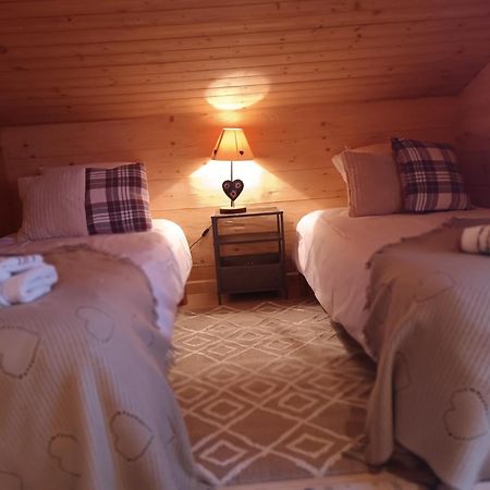Charming Family Chalet For 8 People, With Private Hot Tub Les Clefs エクステリア 写真