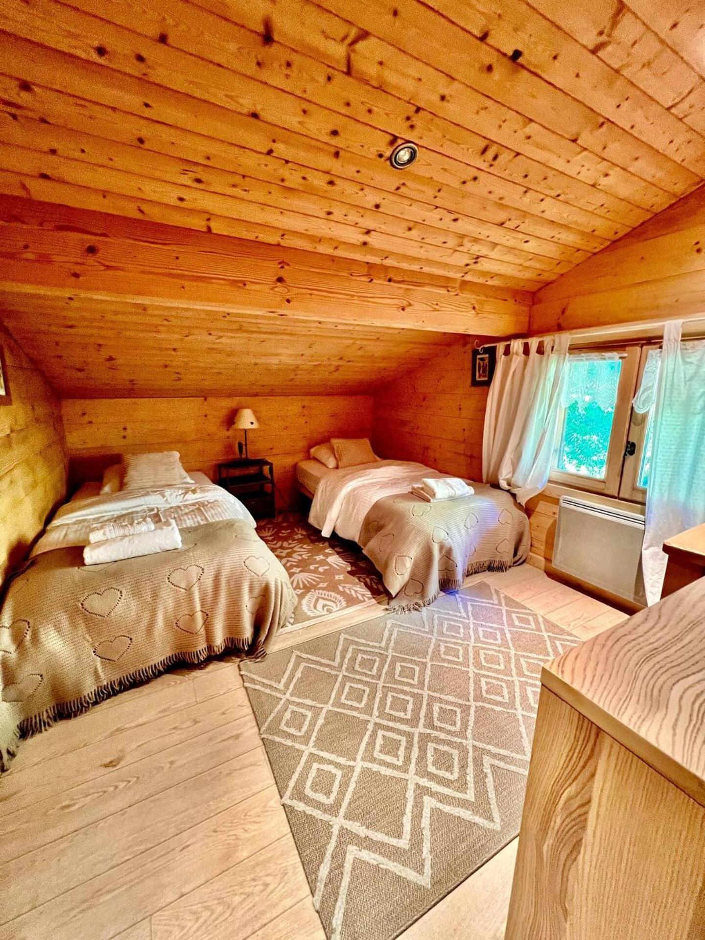 Charming Family Chalet For 8 People, With Private Hot Tub Les Clefs エクステリア 写真