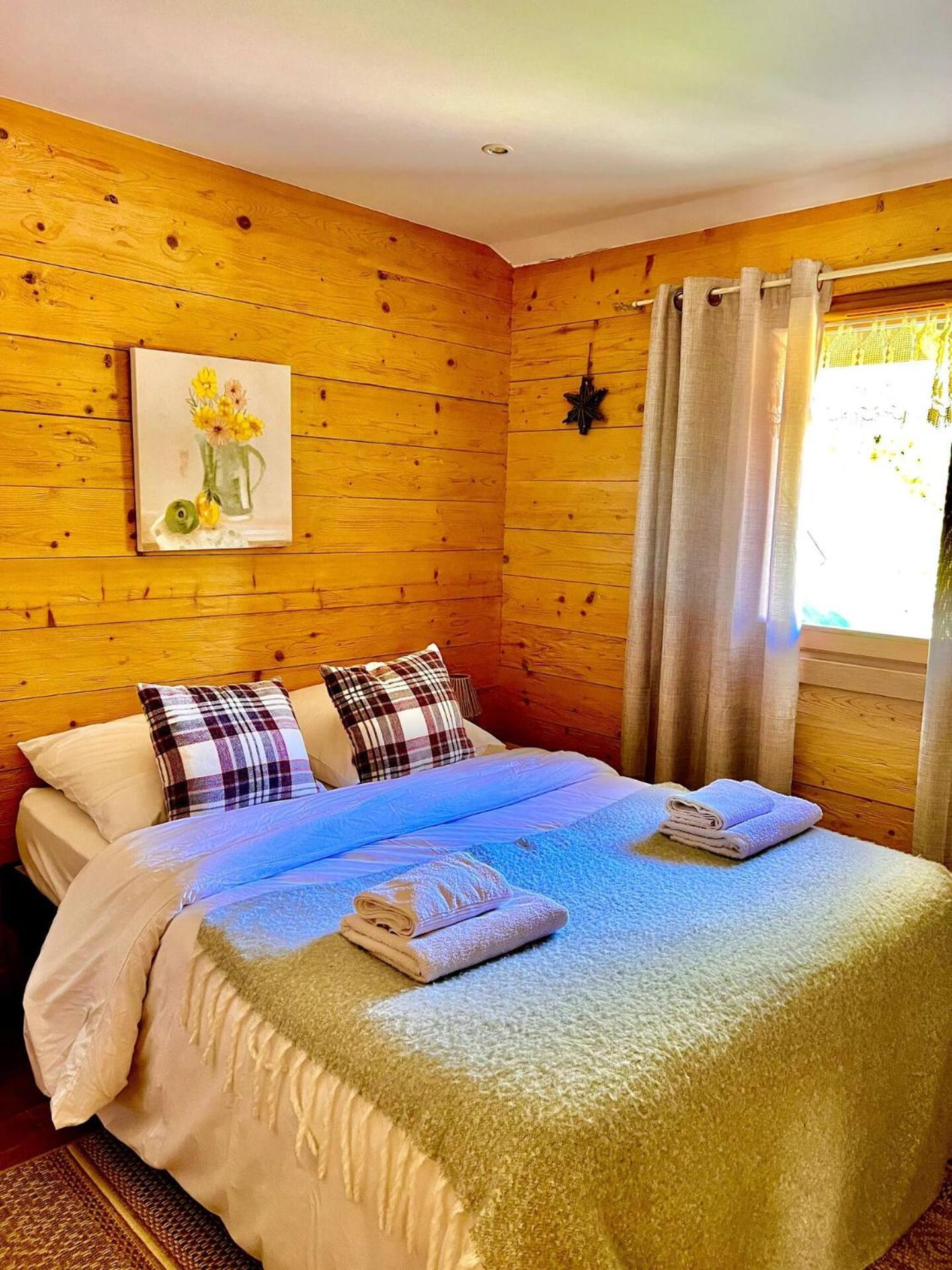 Charming Family Chalet For 8 People, With Private Hot Tub Les Clefs エクステリア 写真