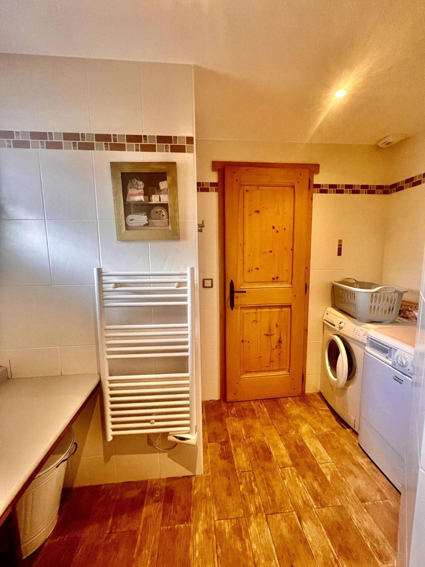 Charming Family Chalet For 8 People, With Private Hot Tub Les Clefs エクステリア 写真