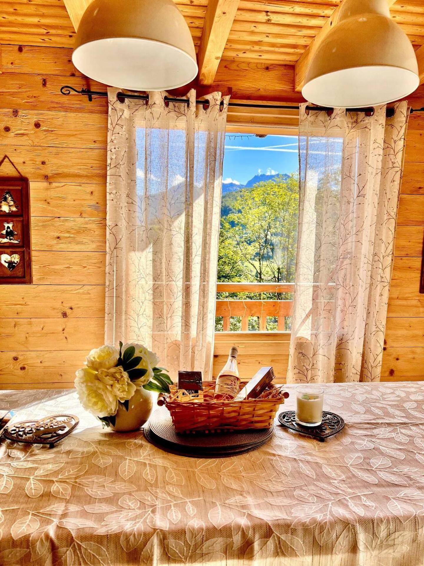 Charming Family Chalet For 8 People, With Private Hot Tub Les Clefs エクステリア 写真