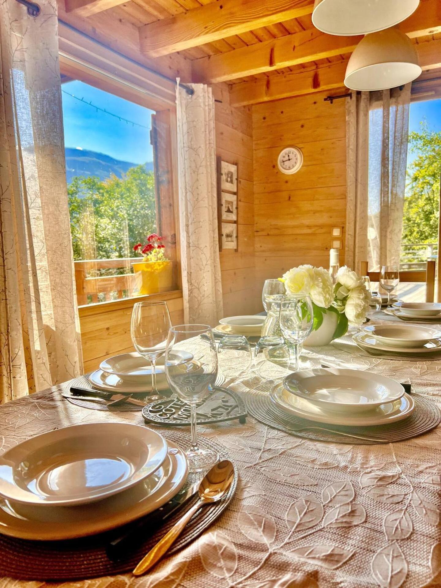 Charming Family Chalet For 8 People, With Private Hot Tub Les Clefs エクステリア 写真